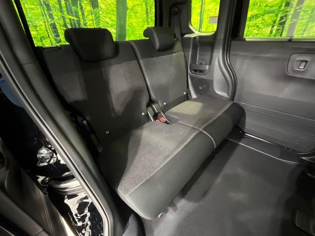 ���i���ȃI���W�i���t���A�}�b�g���I�v�V�����ɂĂ��p�ӂ��Ă���܂��B���D���ȃf�U�C����J���[�����Ԃɍ��킹�đI��ł����������Ƃ��ł��܂���