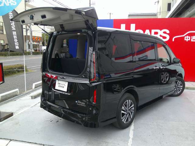 セレナ1.4 e-4ORCE ハイウェイスターV 4WD