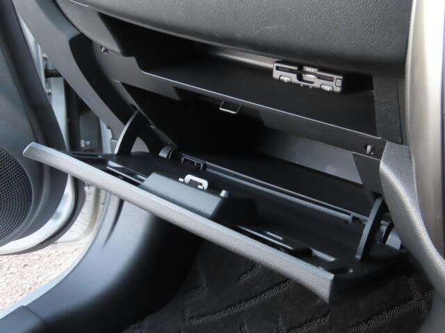 �Ԍ��ؓ��ꓙ���ވꎮ�����[�ł���O���[�u�{�b�N�X