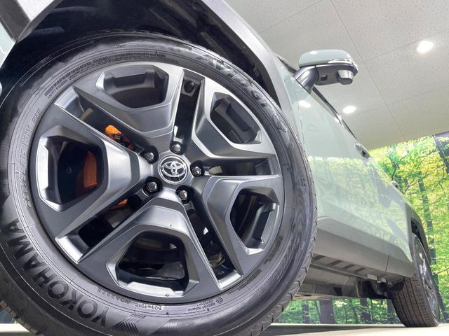 �y����19�C���`�A���~�z�C�[���z�O�ςɃ}�b�`���������A���~�z�C�[���𑕒����Ă���܂��B�e��ЊO�A���~�z�C�[����A�X�^�b�h���X�^�C�����戵�����Ă���܂��B���񂲑��k����������