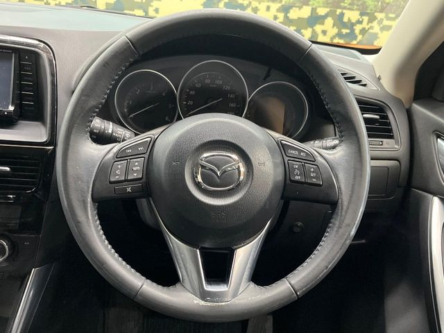 �y�����v�����X�e�A�����O�z�㎿�Ȋv���g�p���邱�ƂŁA��ɂ����������݂ƂĂ��^�]���₷���n���h���ł���