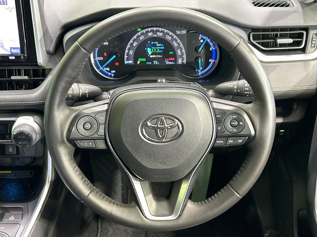 ステアリングも使用感が少なく、きれいな状態となっております♪