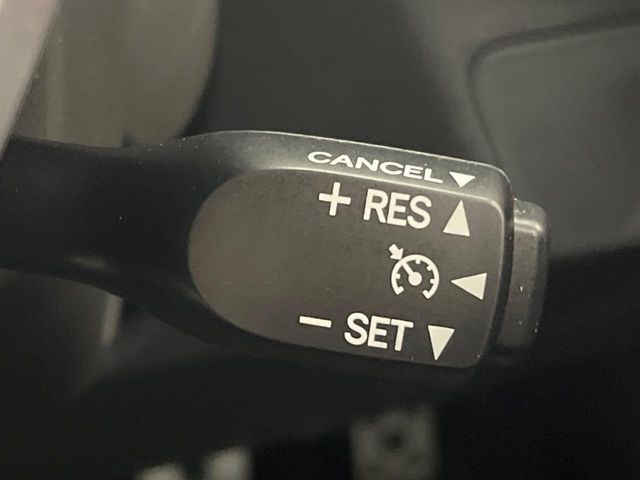 �y�N���[�Y�R���g���[���z�������H�����N���N���s�B�A�N�Z���𗣂��Ă���葬�x�ő��s���ł��A�������^�]���̕��S���y��!�����E�������ȒP�ȃX�C�b�`����Œ����ł��܂��B