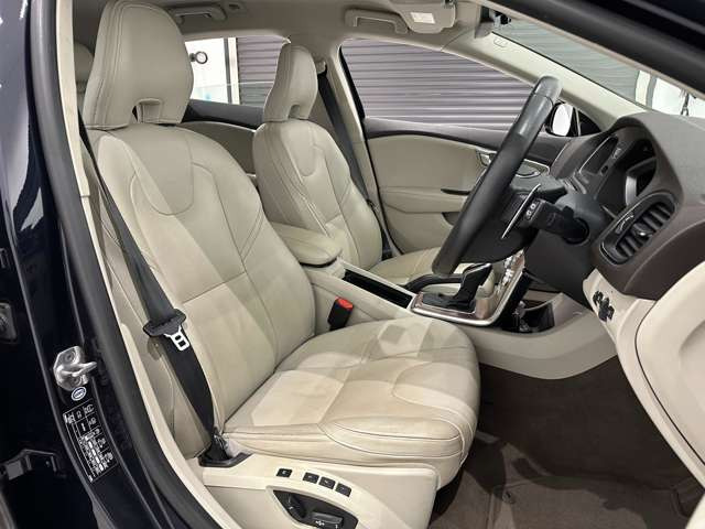 V40クロスカントリーT5 AWD SE 4WD