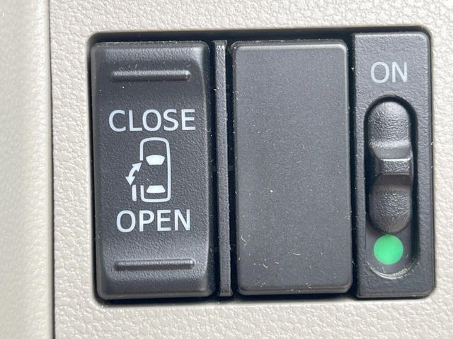 �y�p���[�X���C�h�h�A�z�X�}�[�g�L�[��^�]�Ȃ̃X�C�b�`�ŃX���C�h�h�A�̊J���\���d��������͂����ăh�A���J����K�v�������A���������q�l�ł��A�d���ו��������Ă��鎞�����N�ɊJ���߂ł��܂���