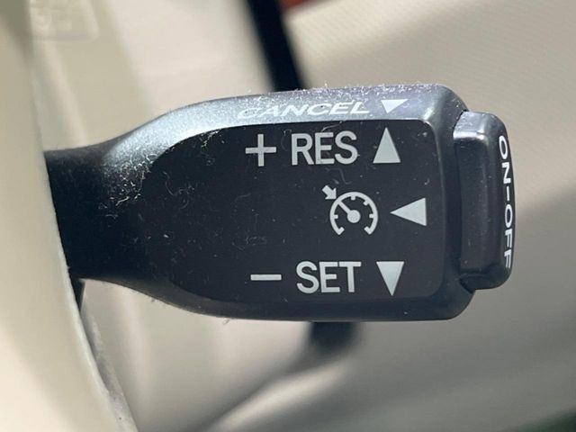 �y�N���[�Y�R���g���[���z�������H�����N���N���s�B�A�N�Z���𗣂��Ă���葬�x�ő��s���ł��A�������^�]���̕��S���y��!�����E�������ȒP�ȃX�C�b�`����Œ����ł��܂��B