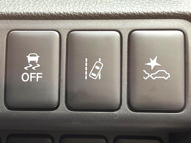 �y�O�He-Assist�z���s���ɑO���̎ԗ�����F�����A�Փ˂������Ȏ��͌x��ƃu���[�L�ŏՓˉ���Ɣ�Q�y�����A�V�X�g�B�����S�Ƀh���C�u�����y���݂��������܂��B