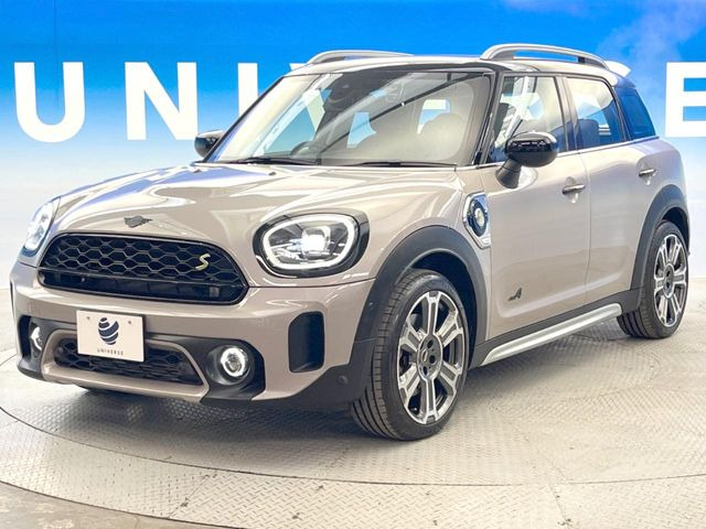 ●無料付帯の保証の他、安心の最長3年・走行無制限保証(有償)をご用意。輸入車を安心してお楽しみいただける様、保証内容も充実はもちろん、無料点検&オイル交換やロードサービスも付帯しております。