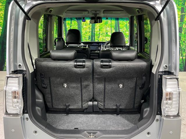 ���i�̂���������ʋ΁A���}���ɏ\���ȉ׎��X�y�[�X���m�ۂ��Ă���܂��B�Z�J���h�V�[�g��|���ƁA�傫�ȉו��̐ύڂ��\�ł���