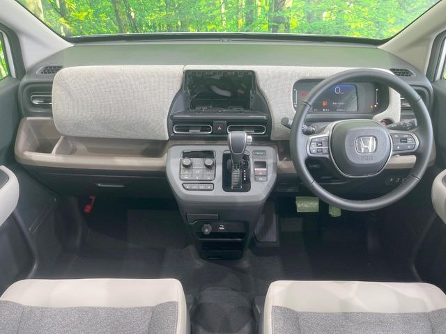 フリード1.5 e:HEV エアー EX