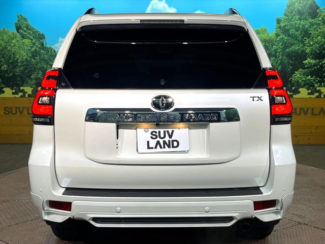 安心の最長10年・走行無制限保証(有償)をご用意。保証内容も充実はもちろん、無料点検&オイル交換や、年中無休の全国・24時間ロードサービスも付帯されておりますのでご安心下さい。