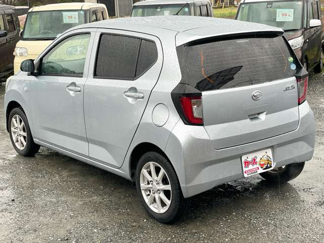 ���X�ł͌y�����Ԃ��畁�ʎԂ܂ŕ��L���I�[�����[�J�[�̎Ԏ�E�F�E�O���[�h��L�x�ɑ����Ă���܂��B