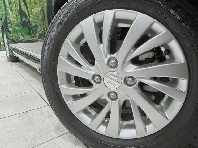 �y����14�C���`�A���~�z�C�[���z�O�ςɃ}�b�`���������A���~�z�C�[���𑕒����Ă���܂��B�e��ЊO�A���~�z�C�[����A�X�^�b�h���X�^�C�����戵�����Ă���܂��B���񂲑��k����������