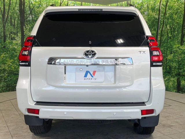 安心の最長10年・走行無制限保証(有償)をご用意。保証内容も充実はもちろん、無料点検&オイル交換や、年中無休の全国・24時間ロードサービスも付帯されておりますのでご安心下さい。