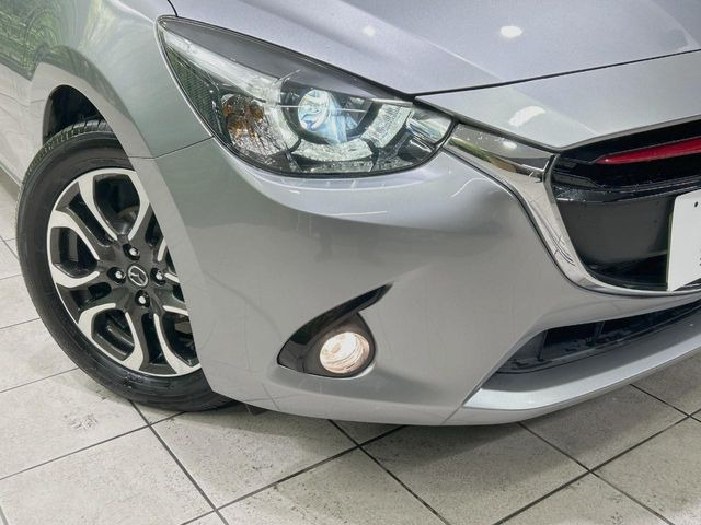 �yLED�w�b�h���C�g�z���V����ԑ��s�����ǍD�Ȏ��E���m�ۂ����S���ĉ^�]�ł��鍂�P�xLED�w�b�h���C�g�𑕔�!�_�����x�������A����d�͂��}�����Ă��܂��B