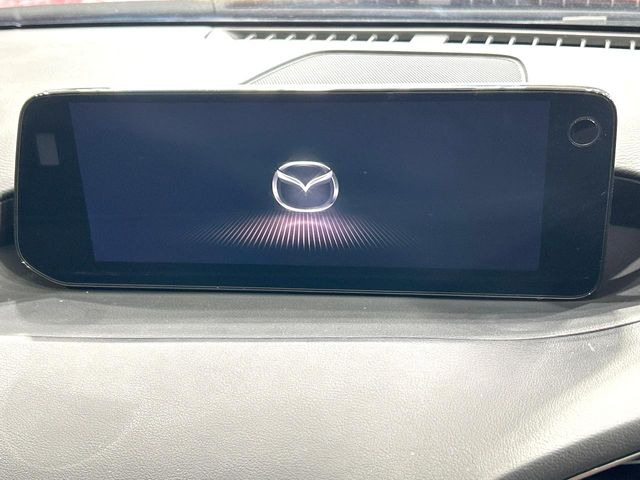 �y10.25�C���`�}�c�_�R�l�N�g�z�ԓ��̕��͋C�Ƀ}�b�`������^�f�B�X�v���C�B�X�}�z�ڑ��ł̃i�r�g�p��Bluetooth�Đ����A�l�X�ȋ@�\���y���߂܂��B�����I�ȃ_�C�������삪�\�ŁA�g��������ǍD�ł��B