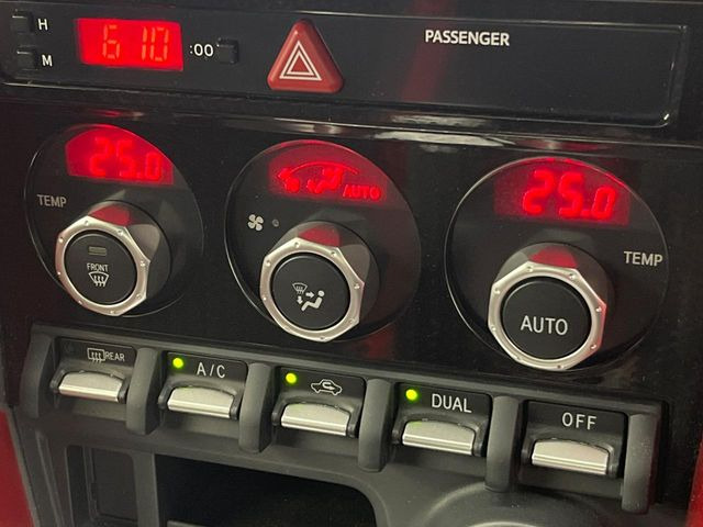 �y���E�Ɨ��^�t���I�[�g�G�A�R���z�^�]�ȂƏ���Ȃł��ꂼ�ꂨ�D�݂̉��x�ɐݒ�\�B����҂ɂ��z�������A���K�ȋ󒲂����͂��v���܂��B