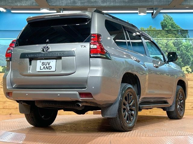 ☆全国のネクステージからお取り寄せが可能※!遠方の店舗に展示してあるクルマが気になる場合も、最寄りの店舗でご覧いただくことが可能です!是非私たちに要望をお聞かせください!※別途費用