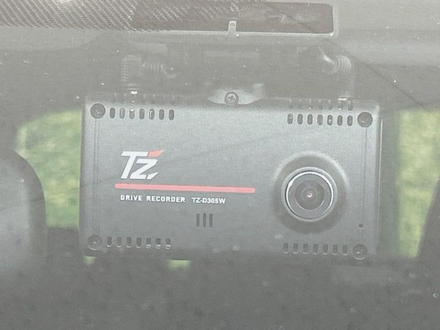 �y�h���C�u���R�[�_�[�z�h���C�u���R�[�_�[����!���s���͂������A������^�]�⎖�̂ɑ��������ہA�f���ŋL�^���A����̃��X�N�ɔ����܂��B���L�^�pSD�J�[�h�͂��q�l�����g�ł��������������K�v������܂��B