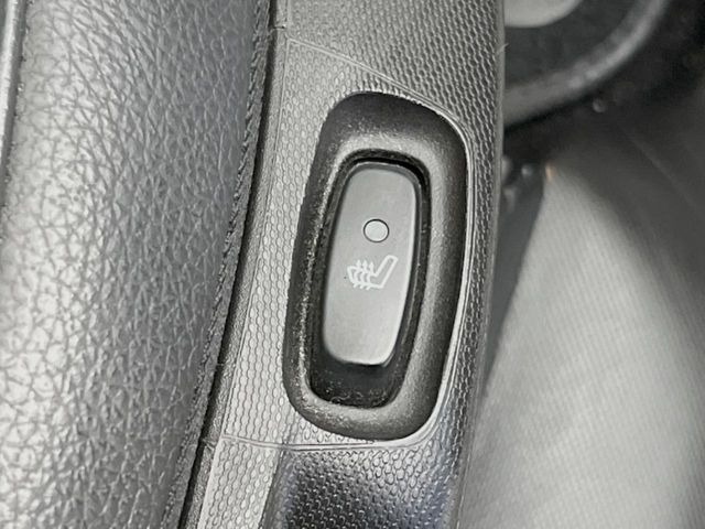 ���t�����g�V�[�g�q�[�e�B���O:�^�]�ȁE����ȋ��ɎO�i�K�Œ��߂��\�ȃV�[�g�q�[�^�[�𑕔����Ă���܂��B�G�߂��킸���K�ɂ��g�p���������܂��B