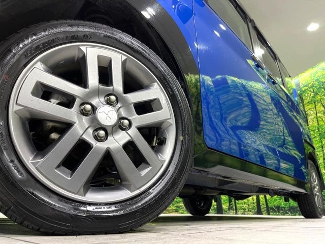 �y����15�C���`�A���~�z�C�[���z�O�ςɃ}�b�`���������A���~�z�C�[���𑕒����Ă���܂��B�e��ЊO�A���~�z�C�[����A�X�^�b�h���X�^�C�����戵�����Ă���܂��B���񂲑��k����������