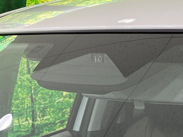 �y�X�Y�L �Z�[�t�e�B�T�|�[�g�z���s���ɑO���̎ԗ�����F�����A�Փ˂������Ȏ��͌x��ƃu���[�L�ŏՓˉ���Ɣ�Q�y�����A�V�X�g�B�����S�Ƀh���C�u�����y���݂��������܂��B