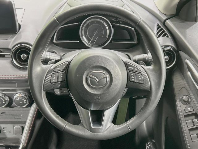 �y�X�e�A�����O�X�C�b�`�z�^�]���A�O������ڐ������炷���ƂȂ��A�I�[�f�B�I���̑��삪�\�ȕ֗��@�\!���S&���K�ȃh���C�u�����o���Ă���܂���