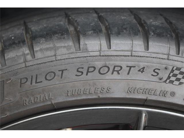 ���Ǝҗl�ւ̔̔��͂��f�肳���Ă��������܂��B�Ԍ������ԗ��̏ꍇ�́A�Ԍ����擾�������x�������z�ŕ\�����Ă���܂��B