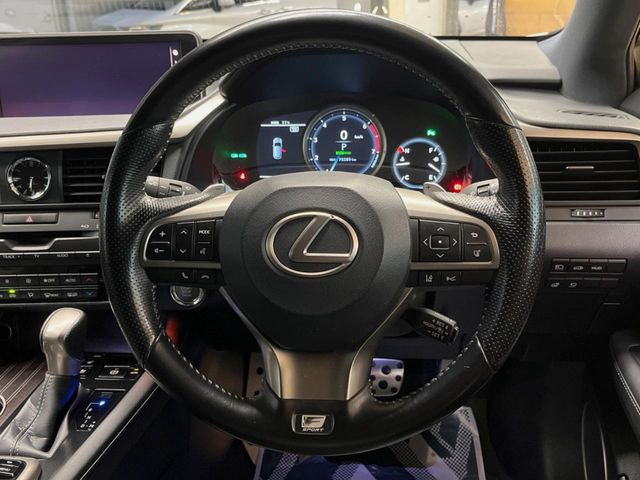 �y�����v�����X�e�A�����O�z�㎿�Ȋv���g�p���邱�ƂŁA��ɂ����������݂ƂĂ��^�]���₷���n���h���ł���