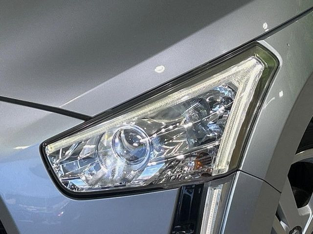 �yLED�w�b�h���C�g�z���V����ԑ��s�����ǍD�Ȏ��E���m�ۂ����S���ĉ^�]�ł��鍂�P�xLED�w�b�h���C�g�𑕔�!�_�����x�������A����d�͂��}�����Ă��܂��B