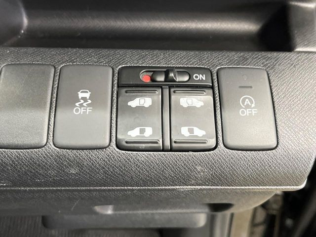 �y�����p���[�X���C�h�h�A�z�X�}�[�g�L�[��^�]�Ȃ̃X�C�b�`�Ō�ȗ����X���C�h�h�A�̊J���\���d��������͂����ăh�A���J����K�v�������A�����Ȃ��q�l�ł��ȒP�ɊJ���߂ł����K�ł���