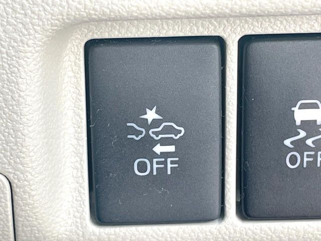 �y�X�}�[�g�A�V�X�g�z���s���ɑO���̎ԗ�����F�����A�Փ˂������Ȏ��͌x��ƃu���[�L�ŏՓˉ���Ɣ�Q�y�����A�V�X�g�B�����S�Ƀh���C�u�����y���݂��������܂��B