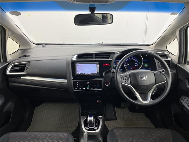 フィット1.5 ハイブリッド Fパッケージ