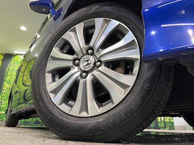 �y����15�C���`�A���~�z�C�[���z�O�ςɃ}�b�`���������A���~�z�C�[���𑕒����Ă���܂��B�e��ЊO�A���~�z�C�[����A�X�^�b�h���X�^�C�����戵�����Ă���܂��B���񂲑��k����������