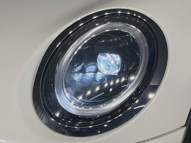 ��LED�w�b�h���C�g:��ԑ��s�����ǍD�Ȏ��E���m�ۂ����S���ĉ^�]�ł��鍂�P�xLED�w�b�h���C�g�𑕔�!�_�����x�������A����d�͂��}�����Ă��܂��B