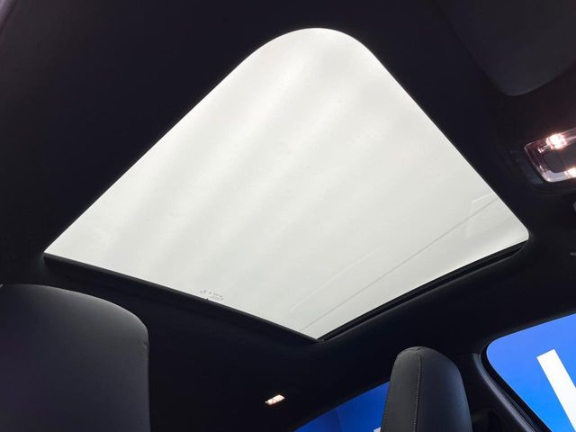 ���p�m���~�b�N�X���C�f�B���O���[�t::�唗�͂̃p�m���}���[�t�́A�㕔���Ȃɂ܂ő����Ă���A�J���I�ȋ�Ԃ����y���݂��������܂��B