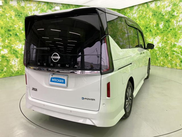 セレナ1.4 e-POWER ハイウェイスターV