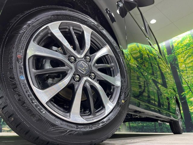 �y����14�C���`�A���~�z�C�[���z�O�ςɃ}�b�`���������A���~�z�C�[���𑕒����Ă���܂��B�e��ЊO�A���~�z�C�[����A�X�^�b�h���X�^�C�����戵�����Ă���܂��B���񂲑��k����������