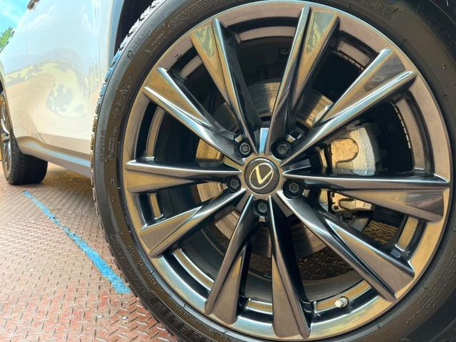 �y����20�C���`�A���~�z�C�[���z�O�ςɃ}�b�`���������A���~�z�C�[���𑕒����Ă���܂��B�e��ЊO�A���~�z�C�[����A�X�^�b�h���X�^�C�����戵�����Ă���܂��B���񂲑��k����������