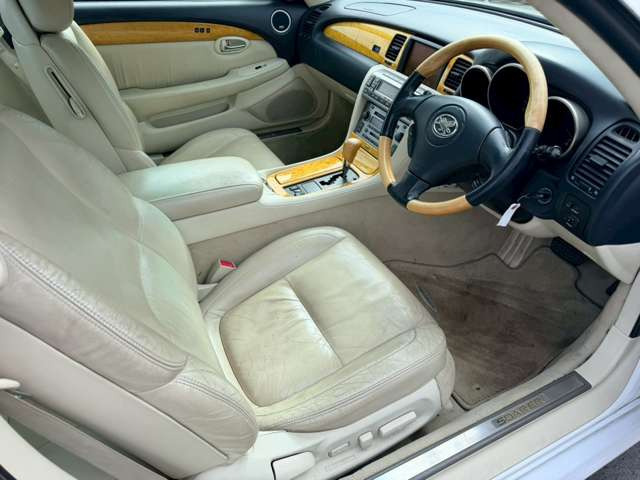 �C�ɂȂ邨�Ԃ�����܂�����E�̓d�b�ԍ����璼�ڂ��X�ɂ��₢���킹���������B�x�����@����ԗ����A��Ԃ܂łȂ�ł������������Ē����܂��B�X�^�b�t�ꓯ���A�����҂����Ă���܂��B