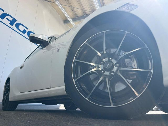 �y17�C���`�A���~�z�C�[���z�O�ςɃ}�b�`�����A���~�z�C�[���𑕒����Ă���܂��B�e��A���~�z�C�[����A�X�^�b�h���X�^�C�����戵�����Ă���܂��B���񂲑��k����������