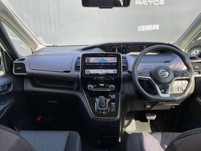 セレナ1.2 e-POWER ハイウェイスターV