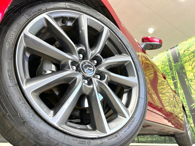 �y����18�C���`�A���~�z�C�[���z�O�ςɃ}�b�`���������A���~�z�C�[���𑕒����Ă���܂��B�e��ЊO�A���~�z�C�[����A�X�^�b�h���X�^�C�����戵�����Ă���܂��B���񂲑��k����������