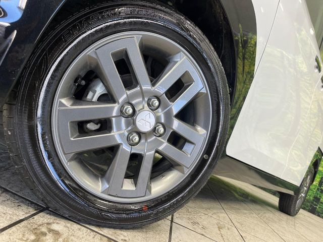 �y����15�C���`�A���~�z�C�[���z�O�ςɃ}�b�`���������A���~�z�C�[���𑕒����Ă���܂��B�e��ЊO�A���~�z�C�[����A�X�^�b�h���X�^�C�����戵�����Ă���܂��B���񂲑��k����������