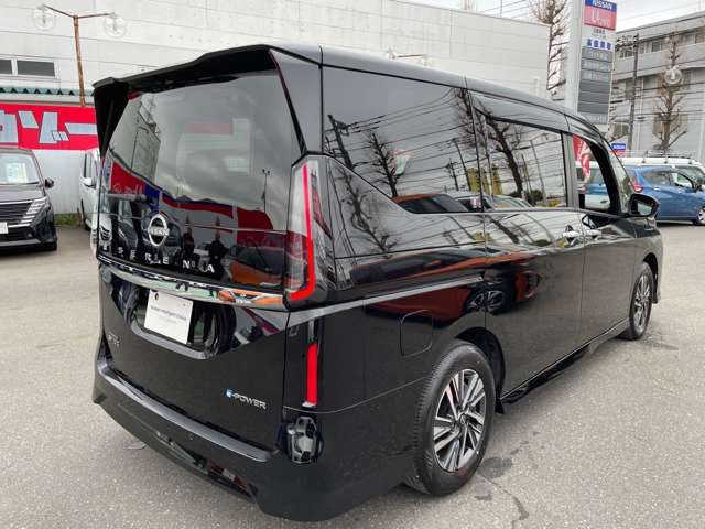 セレナ1.4 e-POWER ハイウェイスターV