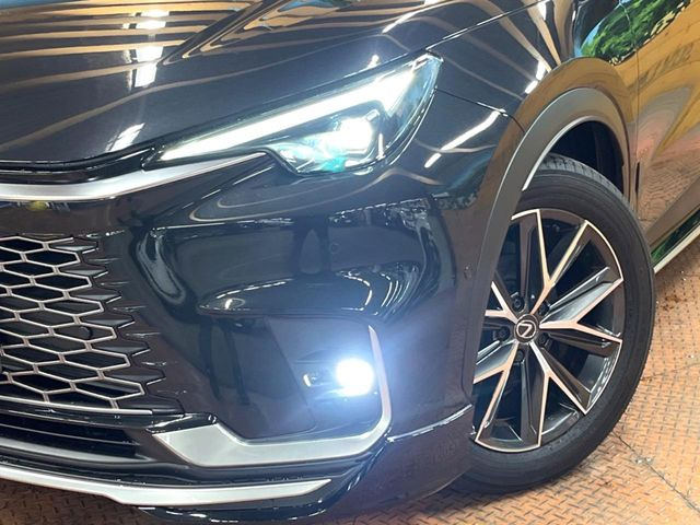 �yLED�w�b�h���C�g�z���V����ԑ��s�����ǍD�Ȏ��E���m�ۂ����S���ĉ^�]�ł��鍂�P�xLED�w�b�h���C�g�𑕔�!�_�����x�������A����d�͂��}�����Ă��܂��B