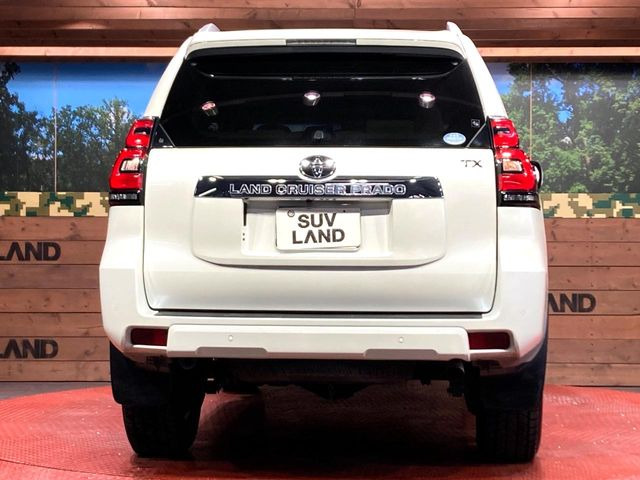 安心の最長10年・走行無制限保証(有償)をご用意。保証内容も充実はもちろん、無料点検&オイル交換や、年中無休の全国・24時間ロードサービスも付帯されておりますのでご安心下さい。