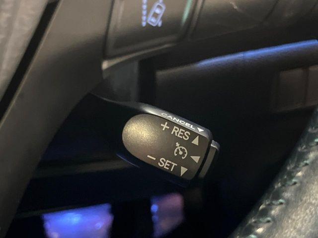 �y�N���[�Y�R���g���[���z�������H�����N���N���s�B�A�N�Z���𗣂��Ă���葬�x�ő��s���ł��A�������^�]���̕��S���y��!�����E�������ȒP�ȃX�C�b�`����Œ����ł��܂��B