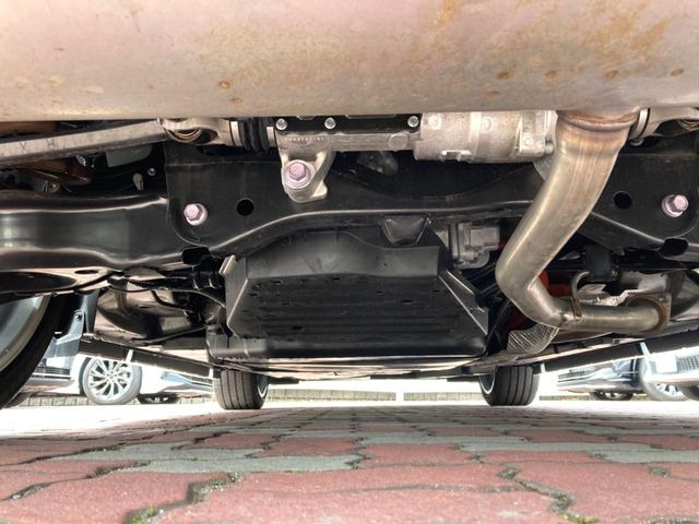 ����肪���ꂢ�Ȃ����ɁA�h�K���H�̎{�H���I�X�X���B�~��n��͂������A���ݕ��ɂ��Z���̕���A��Ń}�����E�E�B���^�[�X�|�[�c���������ɂ��D�]���������Ă���܂��B