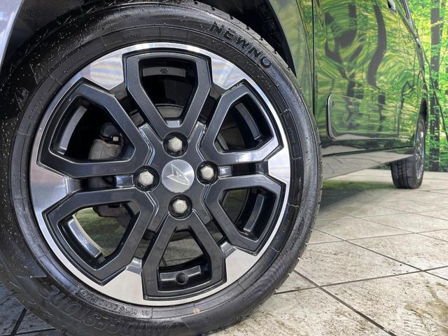 �y����15�C���`�A���~�z�C�[���z�O�ςɃ}�b�`���������A���~�z�C�[���𑕒����Ă���܂��B�e��ЊO�A���~�z�C�[����A�X�^�b�h���X�^�C�����戵�����Ă���܂��B���񂲑��k����������